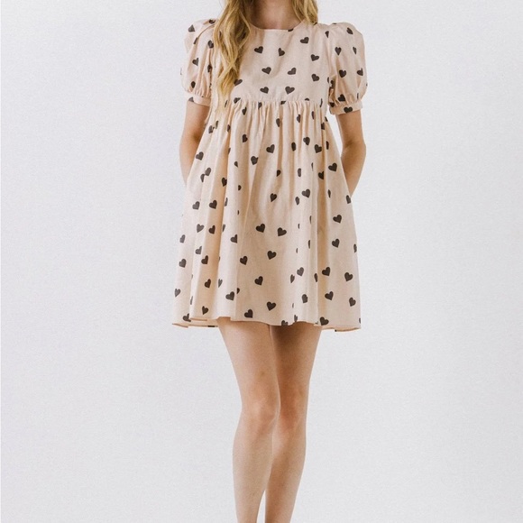 English Factory Dresses & Skirts - English Factory Baby Doll Dress Beige & Black Heart Print Puff Sleeve NEW Large